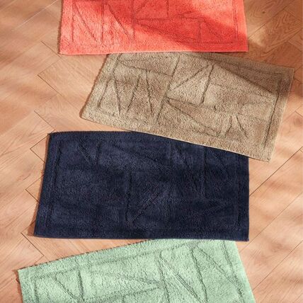 Tapis de bain tufté