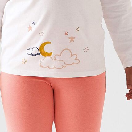 2 pyjamas