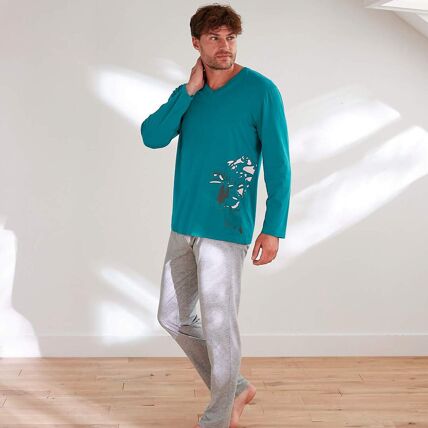 2 pyjamas
