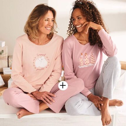 2 pyjamas