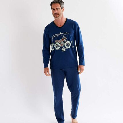 2 pyjamas
