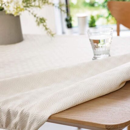 Protection de table élastiquée