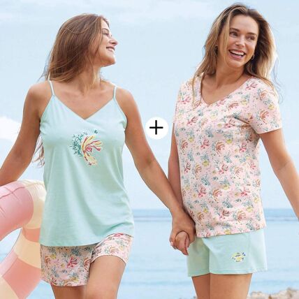 2 pyjamas