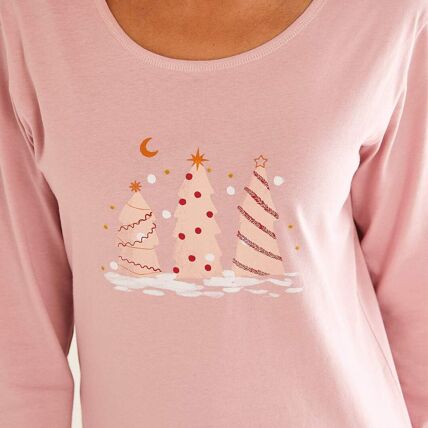 2 pyjamas
