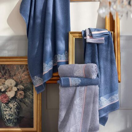 2 gants de toilette
