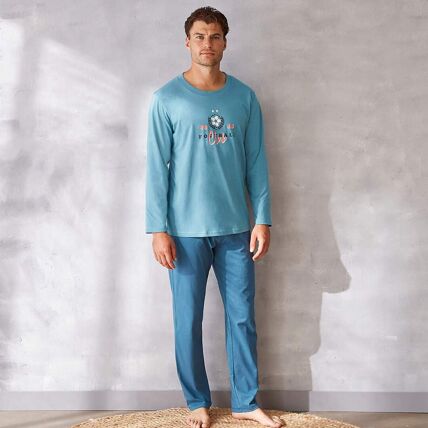 2 pyjamas