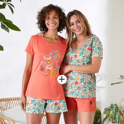 2 pyjamas
