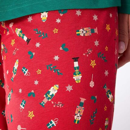 2 pyjamas
