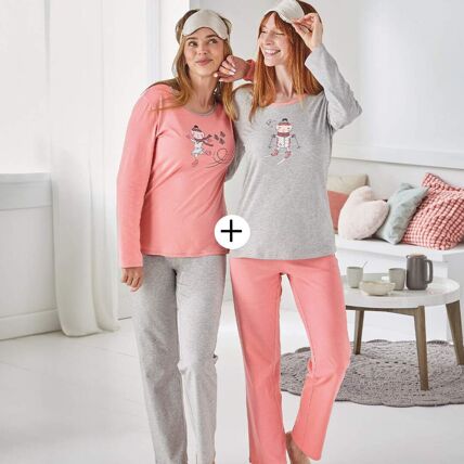 2 pyjamas