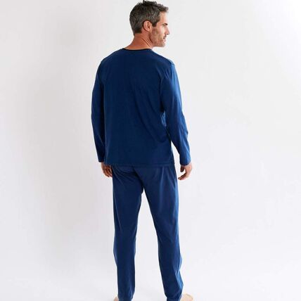 2 pyjamas