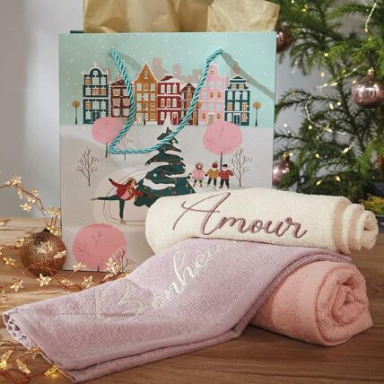 Lot 3 Serviettes d'invités + 1 sac cadeau