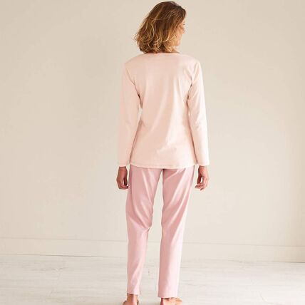 2 pyjamas