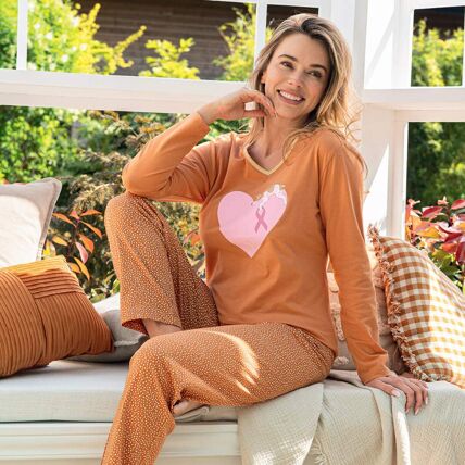 2 pyjamas